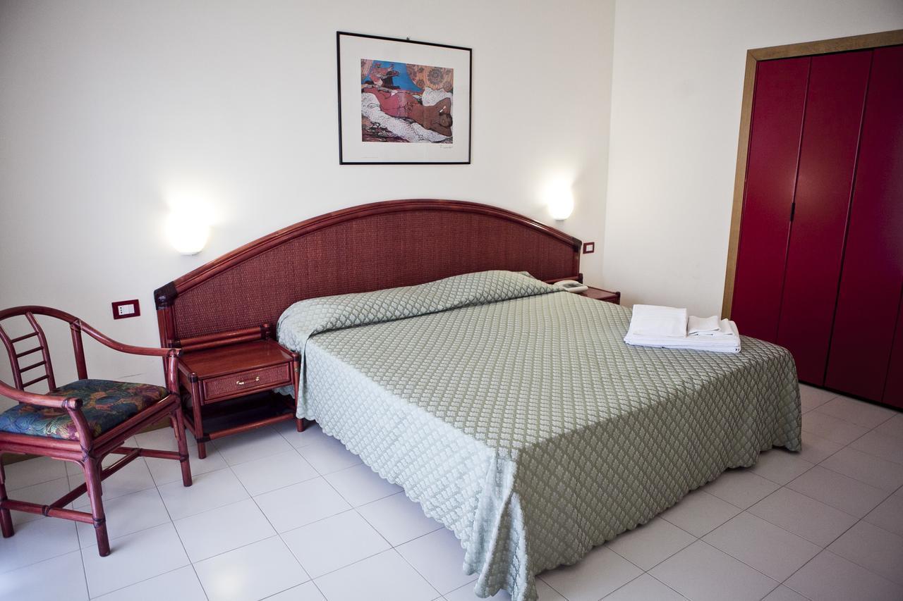 Futura Style Helios Hotel Noto Ngoại thất bức ảnh