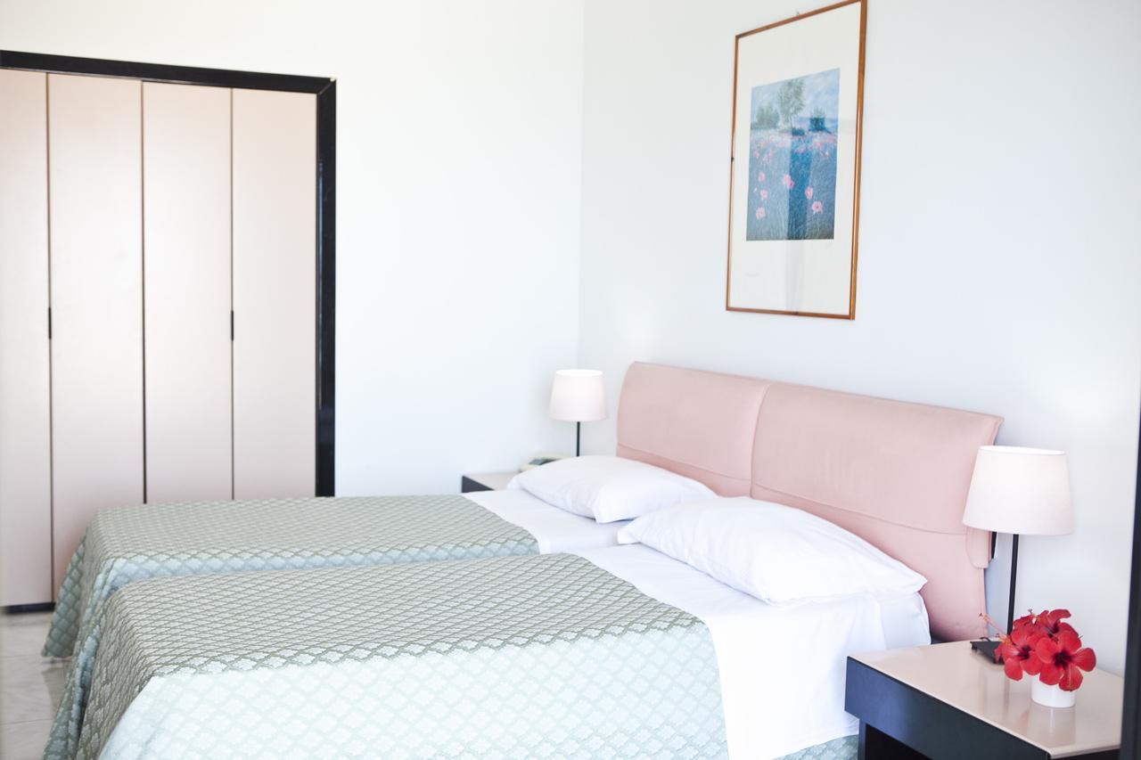 Futura Style Helios Hotel Noto Ngoại thất bức ảnh