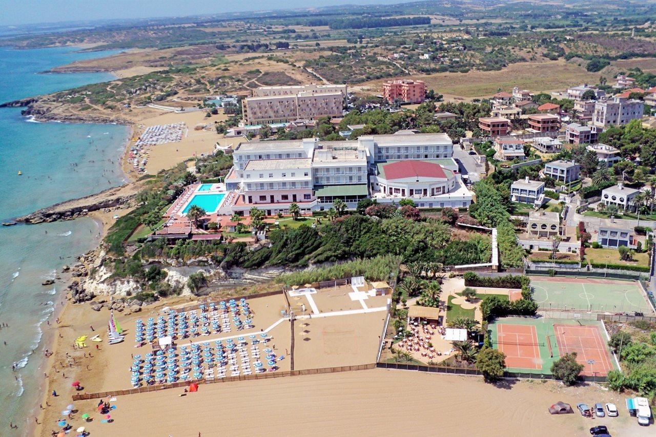 Futura Style Helios Hotel Noto Ngoại thất bức ảnh